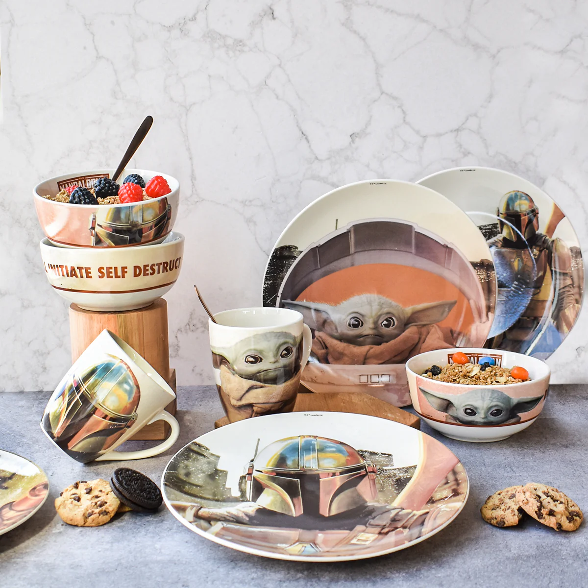 Vajilla de Porcelana Fun Kids Disney Baby Yoda Mandalorian 12pz - Imagen 2