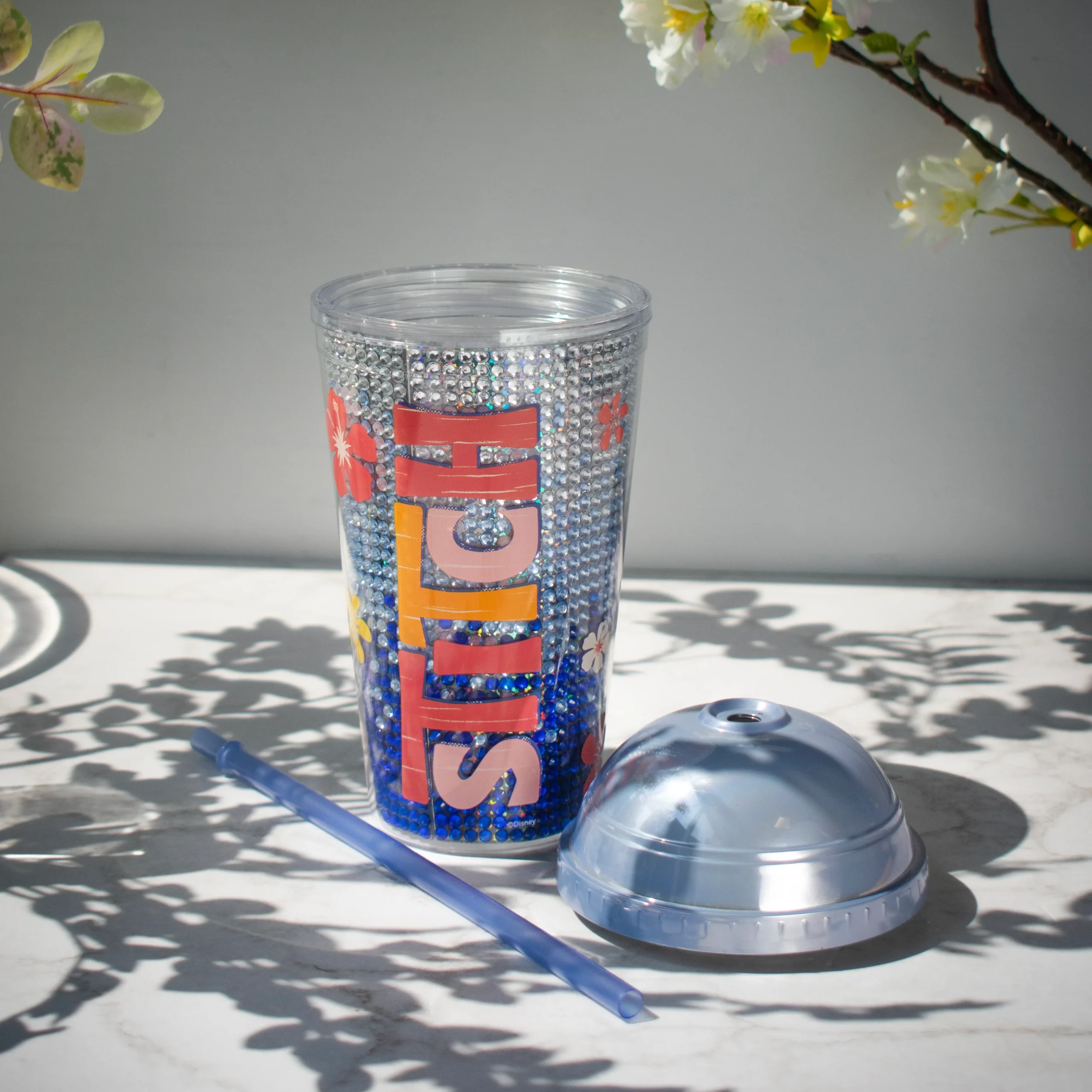 Vaso de Plástico con Doble Pared Tapa tipo Domo y Popote Disney Stitch Live Action 500ml - Imagen 6