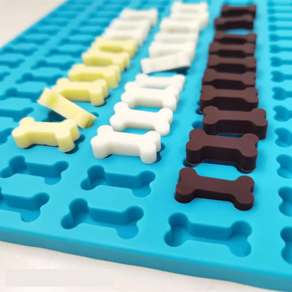 Molde Mini Huesitos para perro de silicon 108 huesitos - Imagen 2